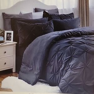 Bedsure Black Pinch Pleat Twin Comforter set with sheets 5pc set bed in Bag New